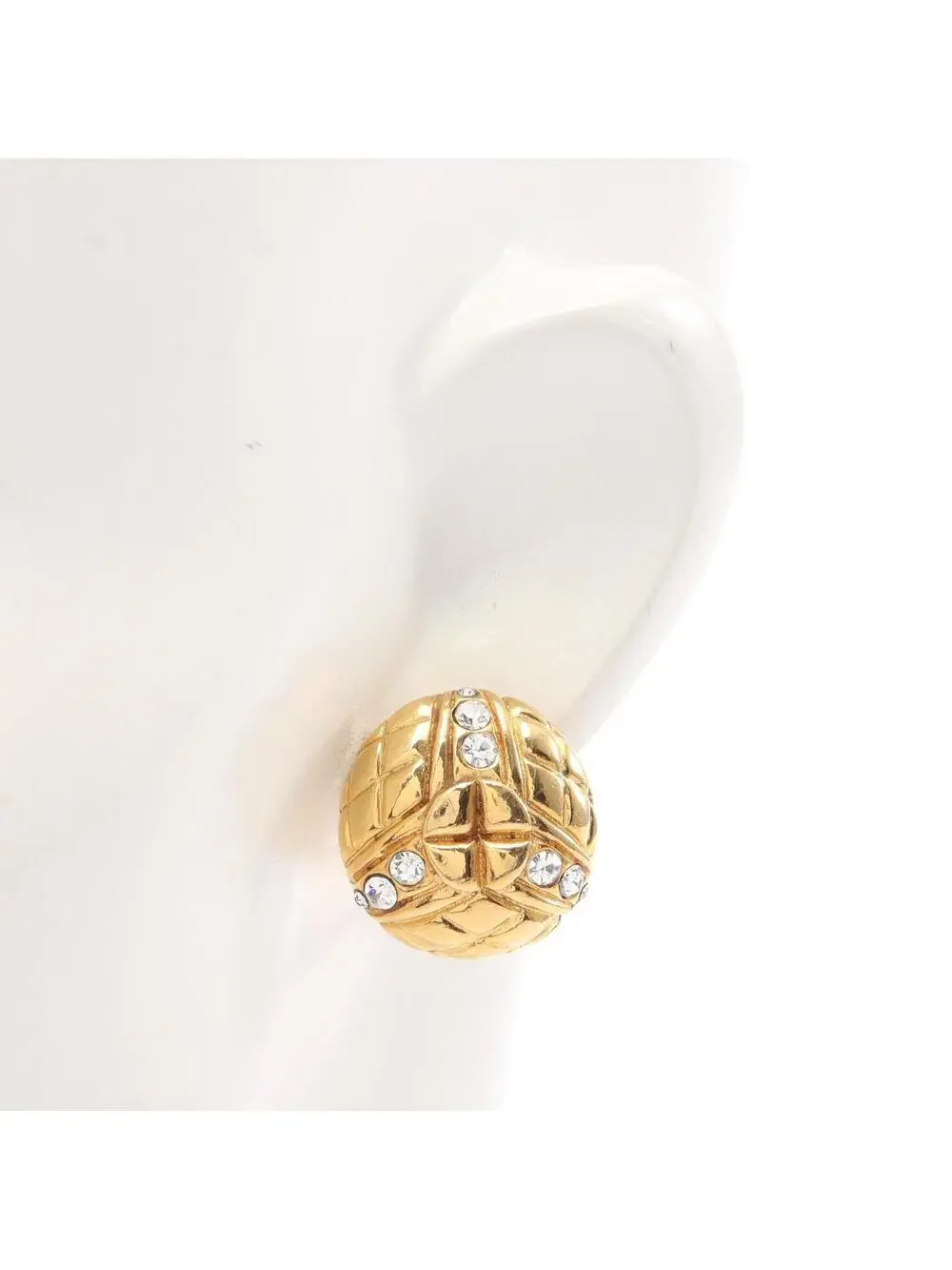 Chanel Matelasse Circle Round Earrings #308081C34B